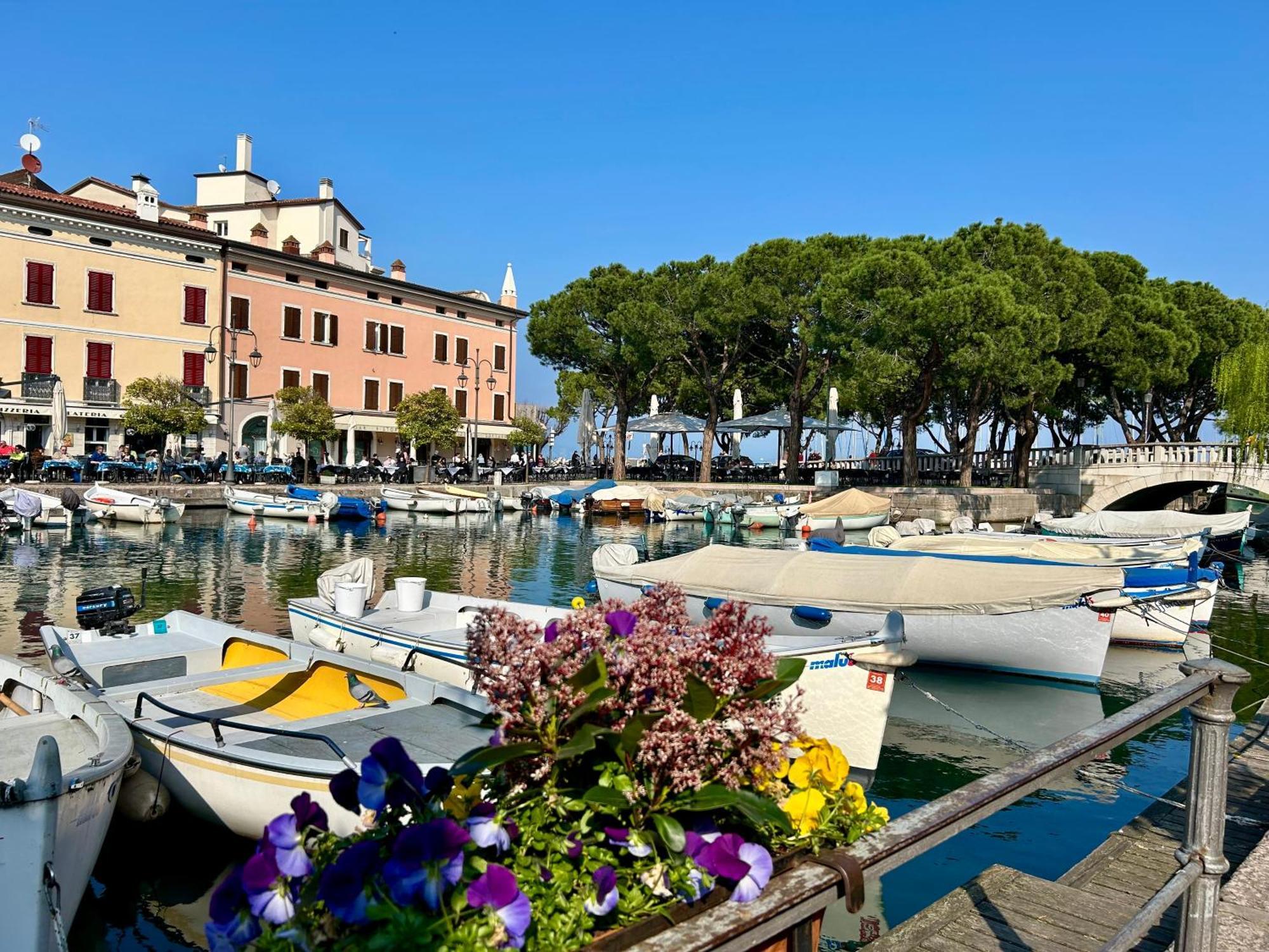Gold Garda Desenzano Daire Desenzano del Garda Dış mekan fotoğraf